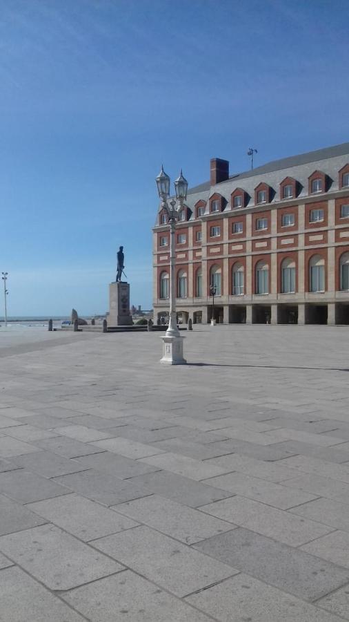 Апартаменты Departamento En Plaza Colon, 200 Mts De La Playa Мар-дель-Плата Экстерьер фото